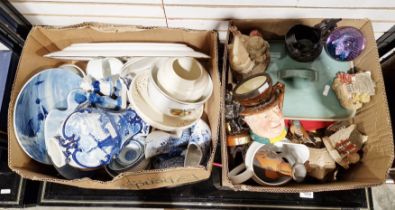 Collection of glass and ceramics, including Lilliput Lane cottages, blue and white delft,