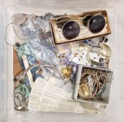 Mixed lot of costume jewellery and other collectable items including a bone-pierced hand fan,