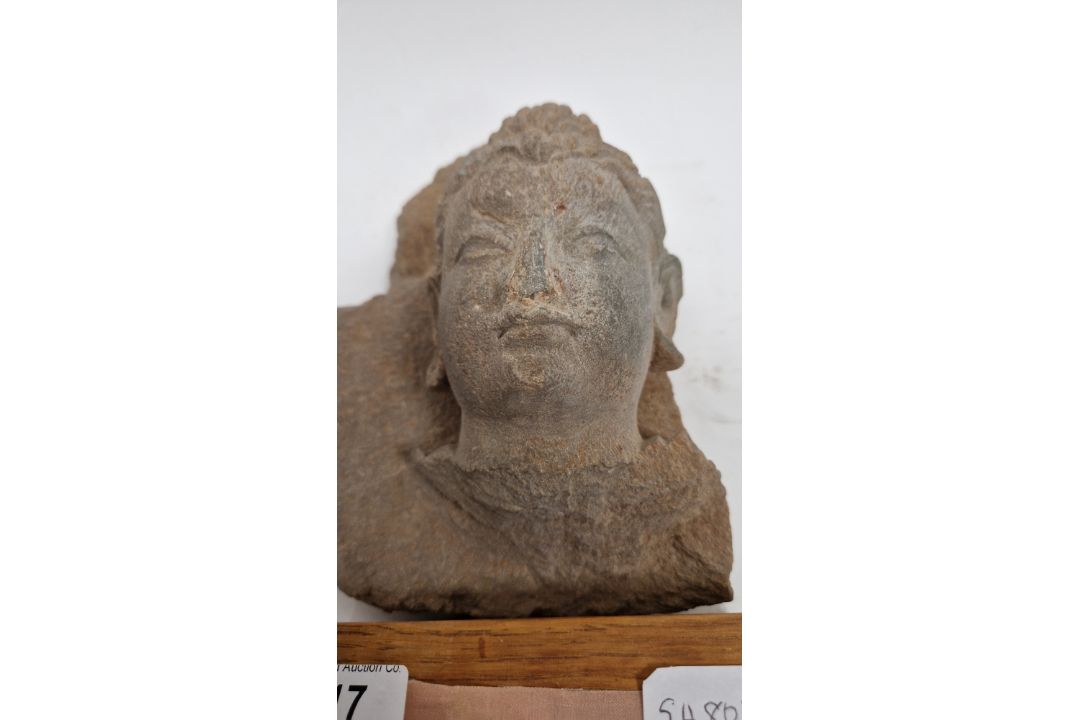 Carved stone Bodhisattva head fragment, possibly Gandhara region & 4th Century, the hair with - Image 5 of 11