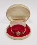Lady's 9ct gold cased Everite wristwatch, polished dial with baton and arrow head hour markers, 17