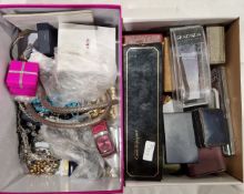 Mixed lot of costume jewellery, watches and other items, including brooches, necklaces, bangles,