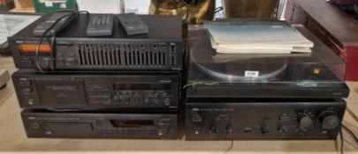 V Yamaha Natural Sound stacking hi-fi system, including a stereo turntable TT-400, a stereo