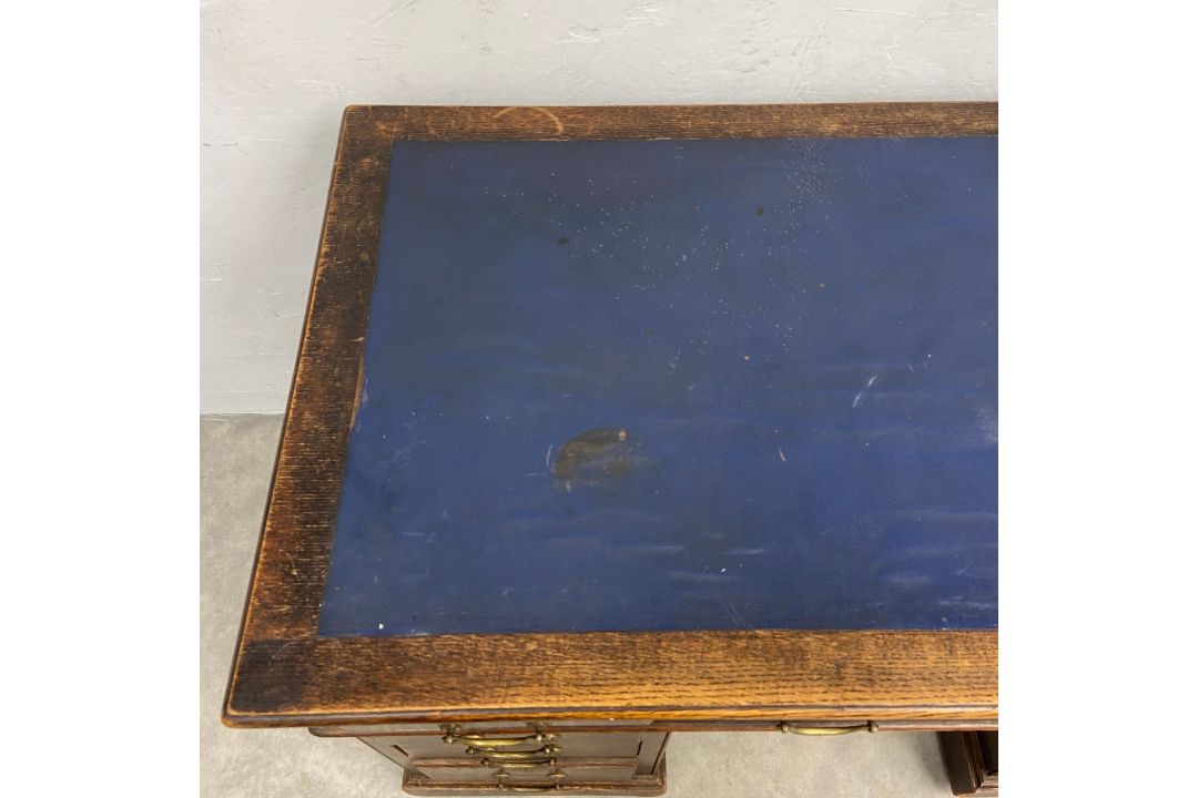 A C.1900 oak twin pedestal desk in three sections with blue leather lined top over an arrangement of - Image 6 of 6