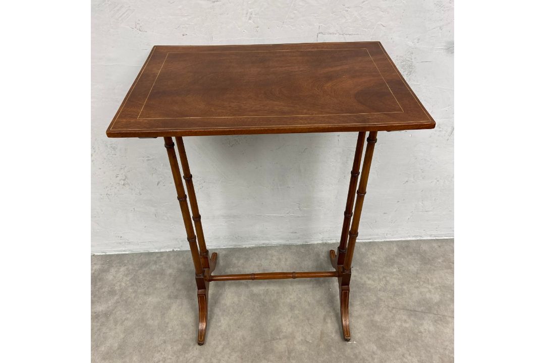 A Georgian oak dining chair together with a Regency style mahogany occasional table with satinwood - Image 4 of 5