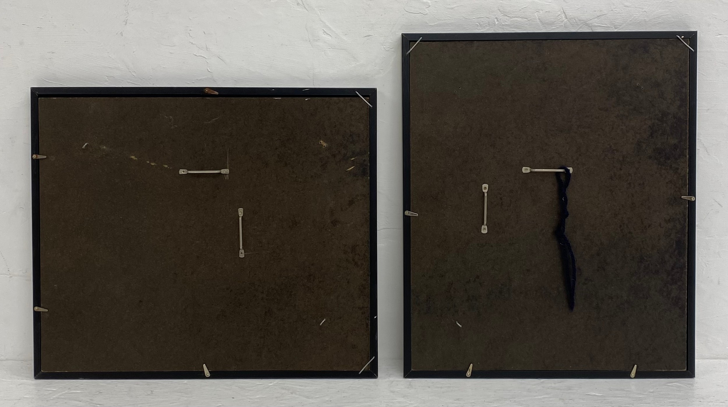 Two 20th century Chinese woodcut prints depicting figural court scenes. Both framed and glazed. H.32 - Image 4 of 4