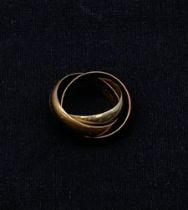 A vintage hallmarked 9ct white, yellow and rose gold Cartier style trinity ring. Weight: 5.87g