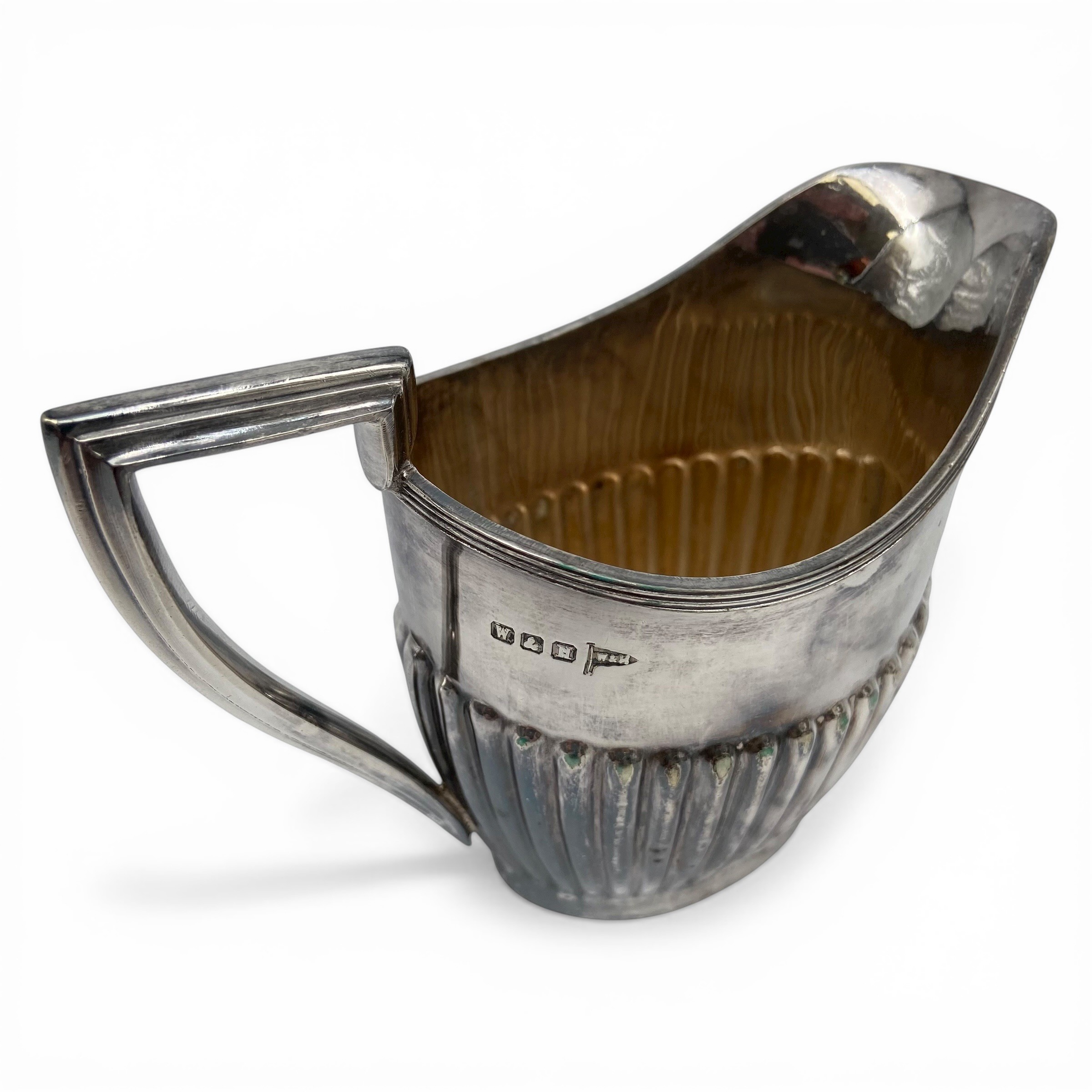 A mixed collection of silver plate to include a Walker & Hall reeded tea and coffee service together - Image 20 of 20