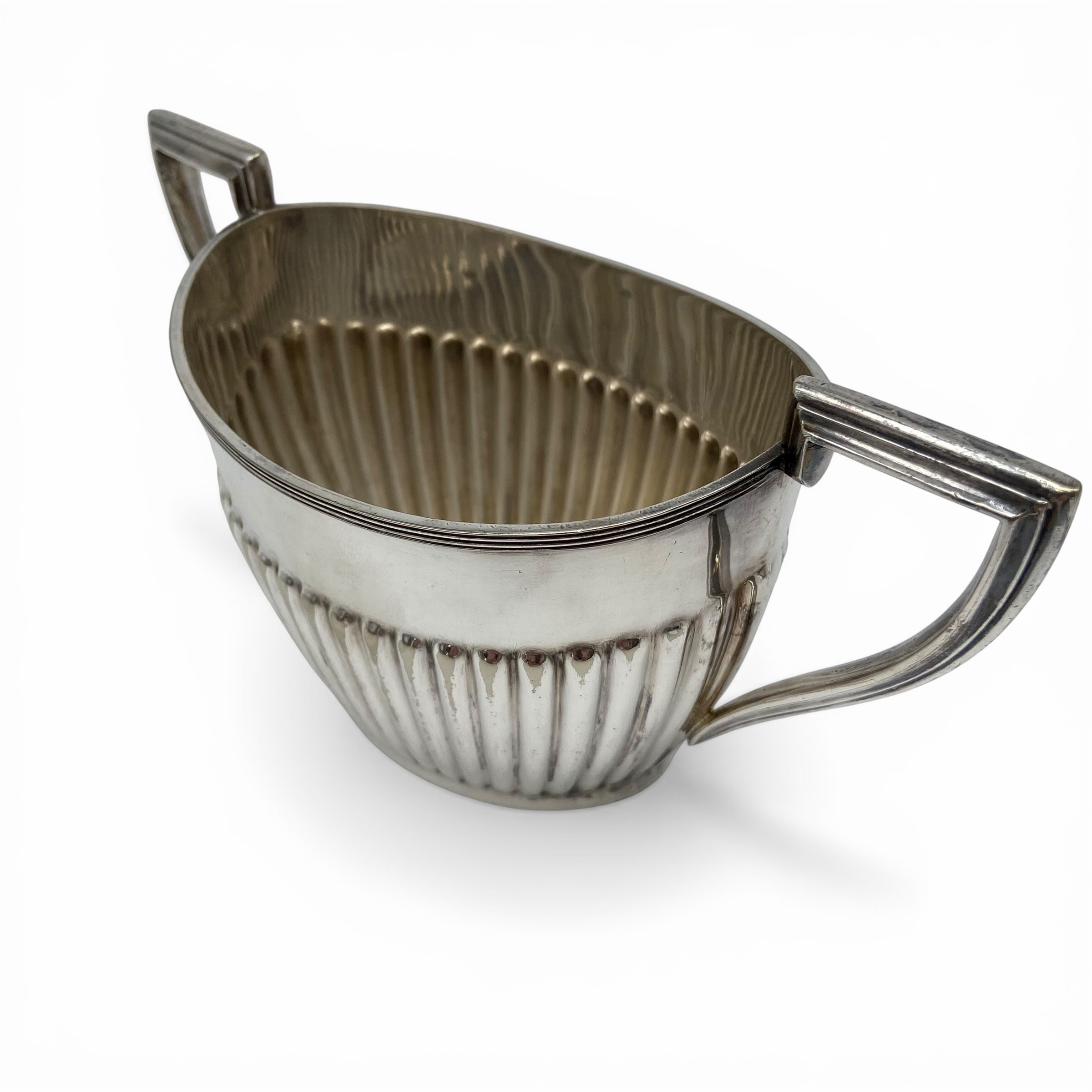 A mixed collection of silver plate to include a Walker & Hall reeded tea and coffee service together - Image 15 of 20