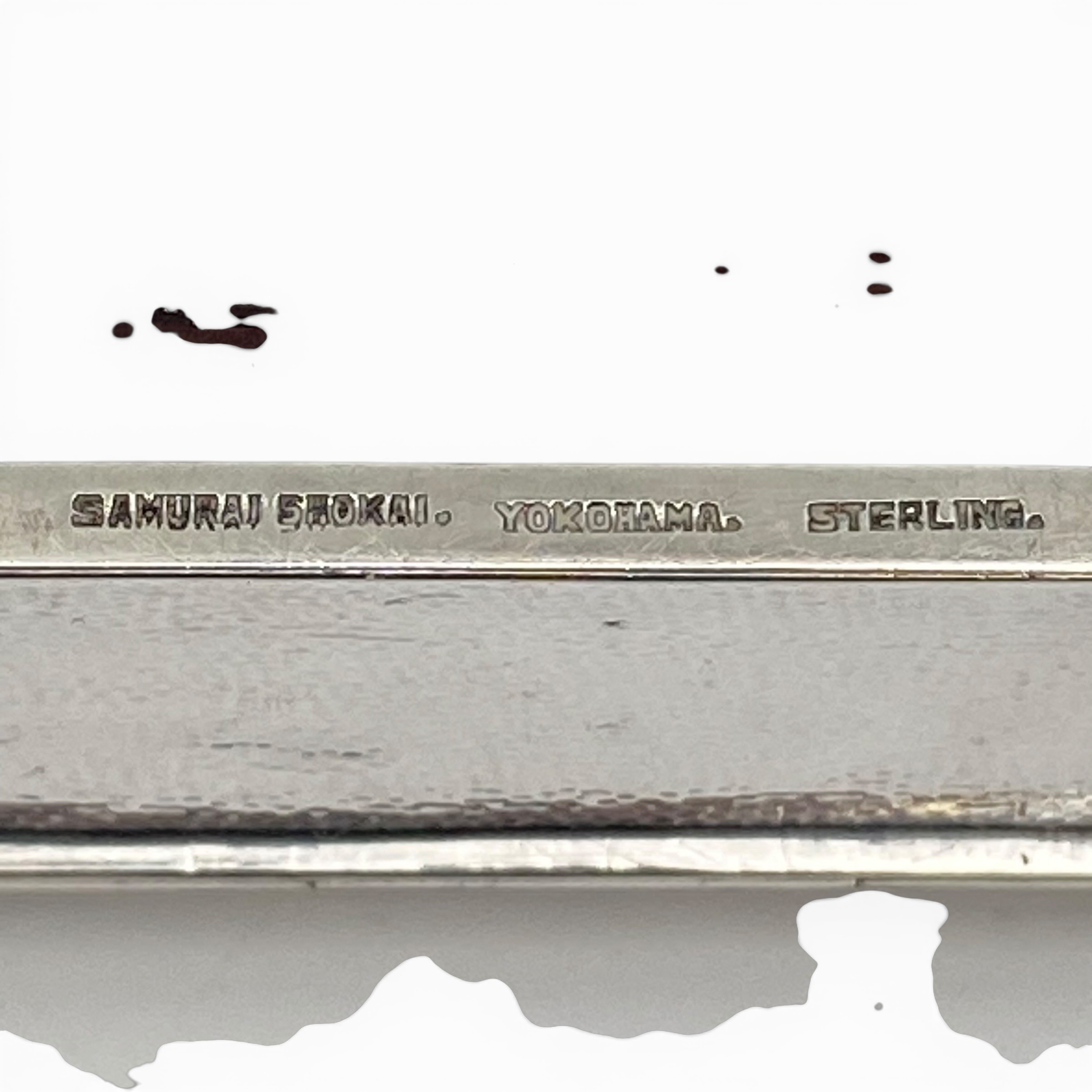 An early 20th century Japanese hammered sterling silver cigarette box with bamboo decoration and - Image 5 of 5