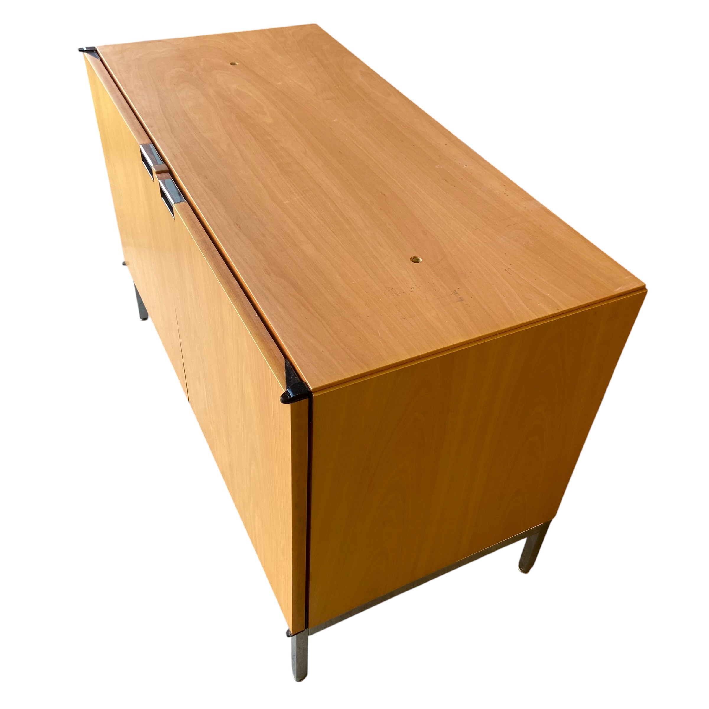A contemporary pale birch sideboard in the manner of Knoll. H.62 W.95 D.46cm. (Marble top missing as - Image 4 of 5