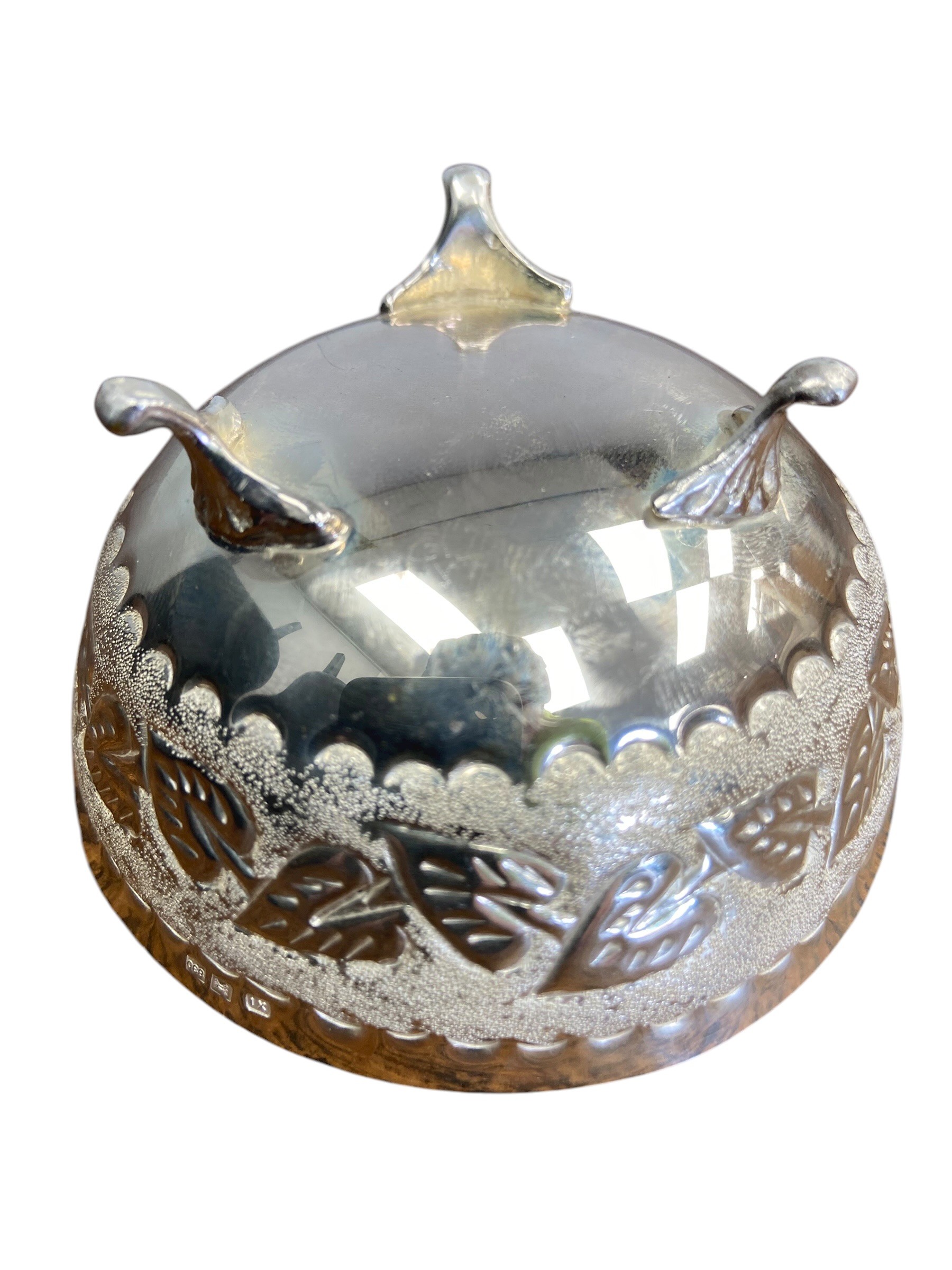 A Continental 830 marked white metal bon-bon dish with chased leaf decoration raised on three pad - Image 2 of 3