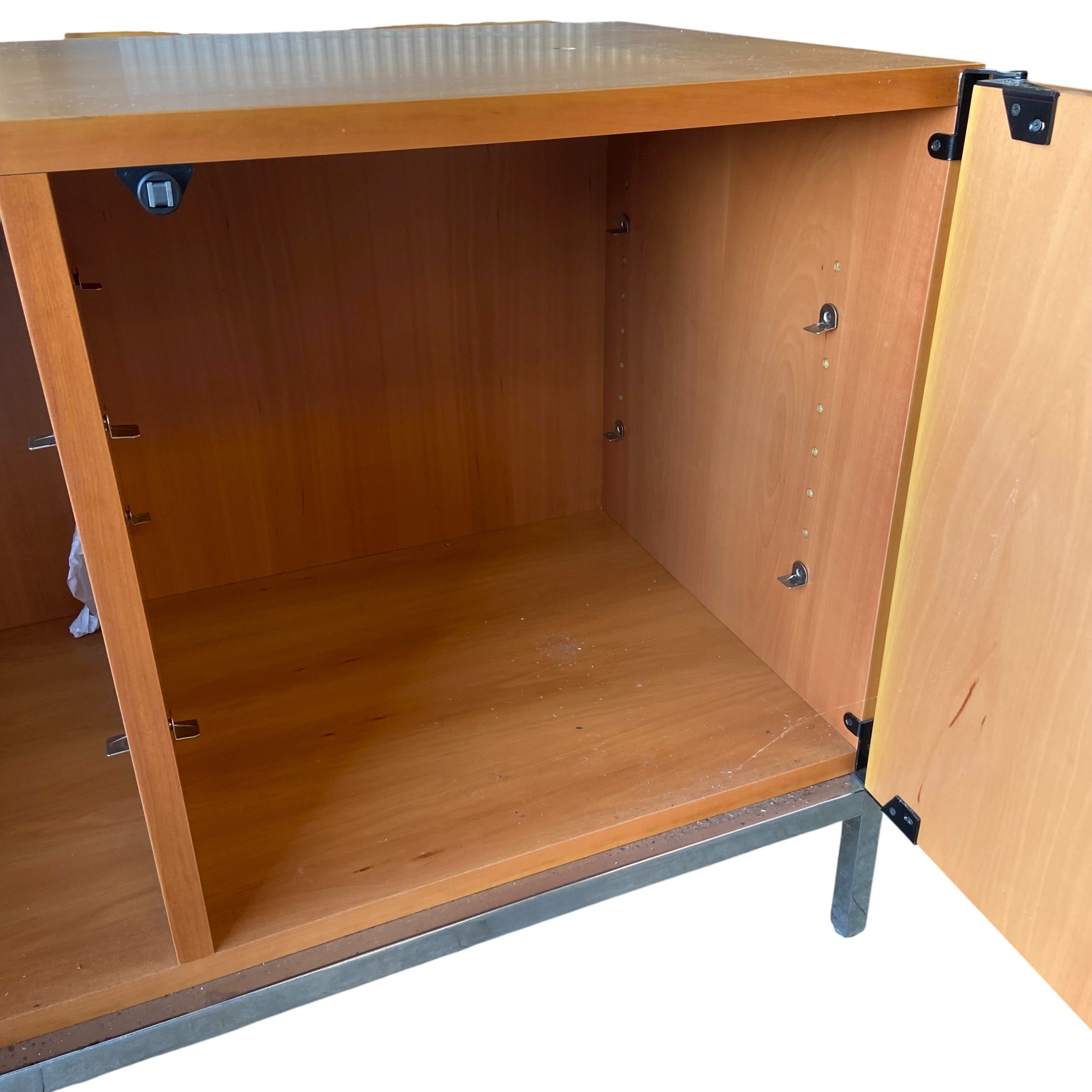 A contemporary pale birch sideboard in the manner of Knoll. H.62 W.95 D.46cm. (Marble top missing as - Image 3 of 5