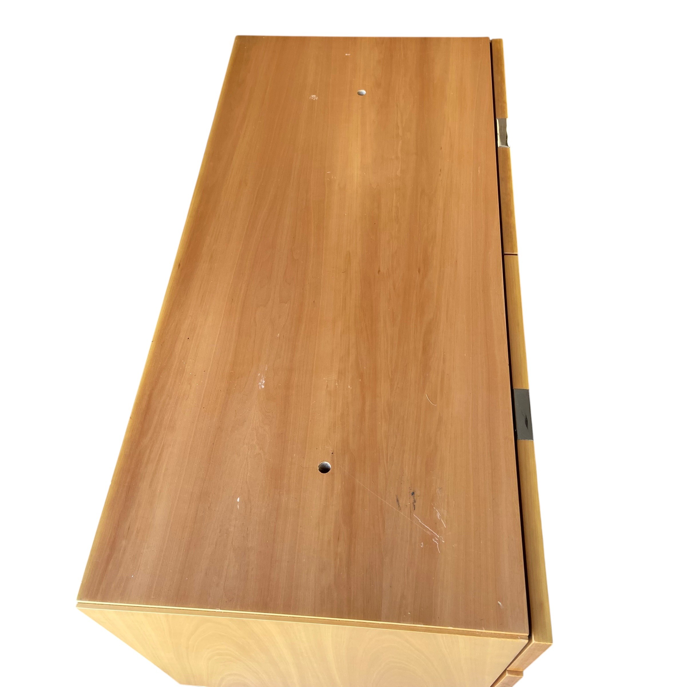 A contemporary pale birch filing cabinet or sideboard in the manner of Knoll. H.62 W.95 D.46cm. ( - Image 4 of 4