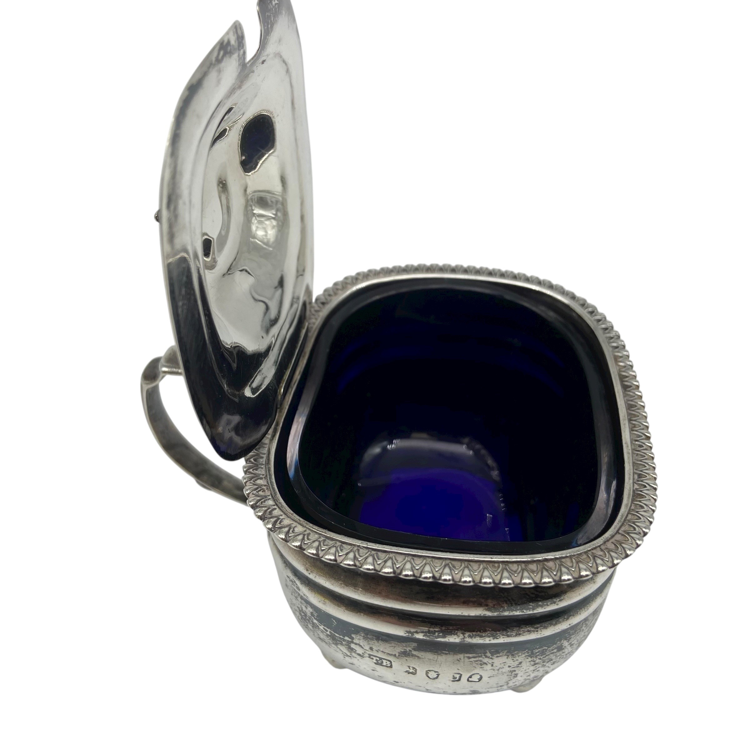 A Georgian sterling silver sugar pot with glass liner by Thomas Wilkes Barker C.1815 together with - Image 3 of 6