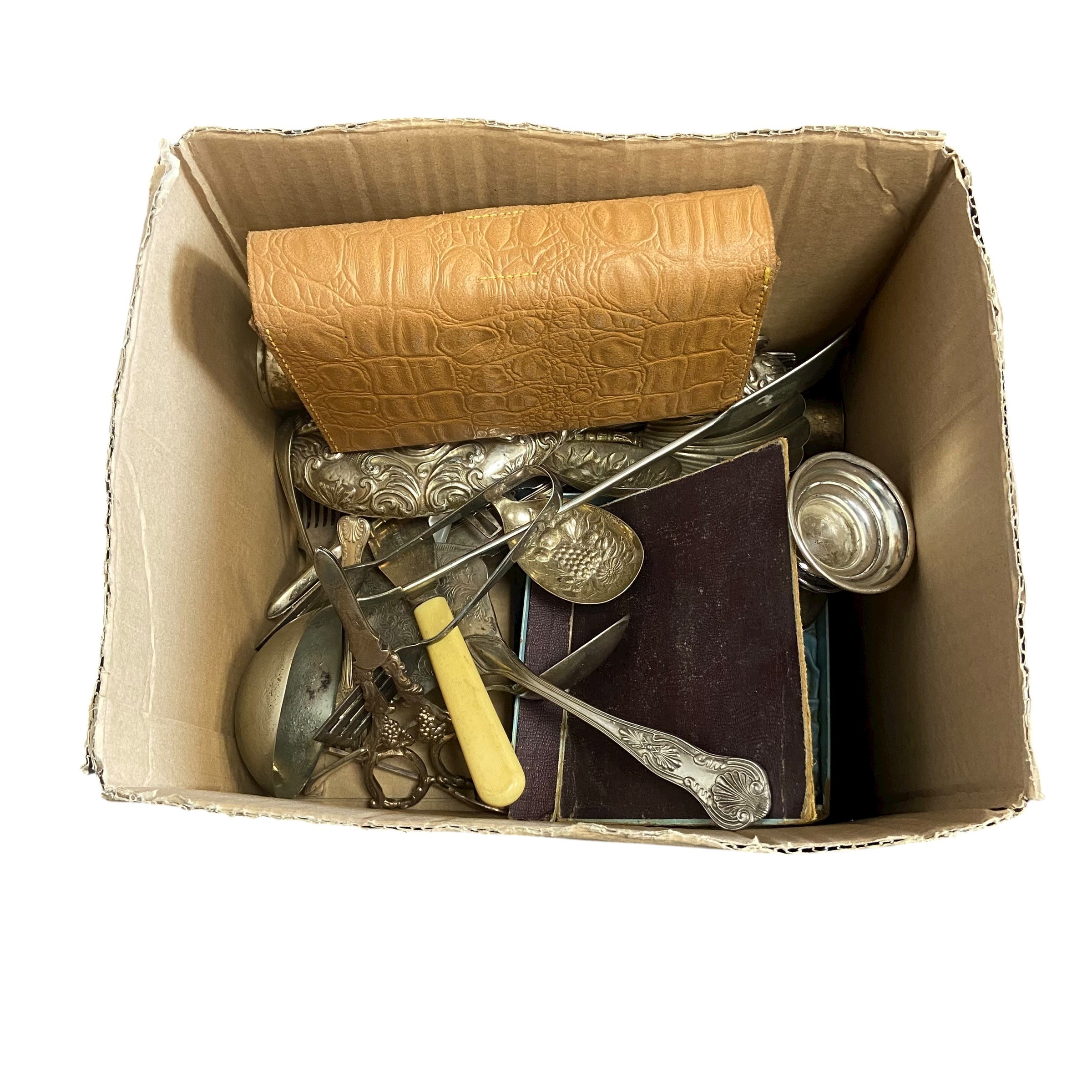 A mixed collection of silver plated and other items to include trays, bowls, teapots, cutlery and - Image 19 of 20