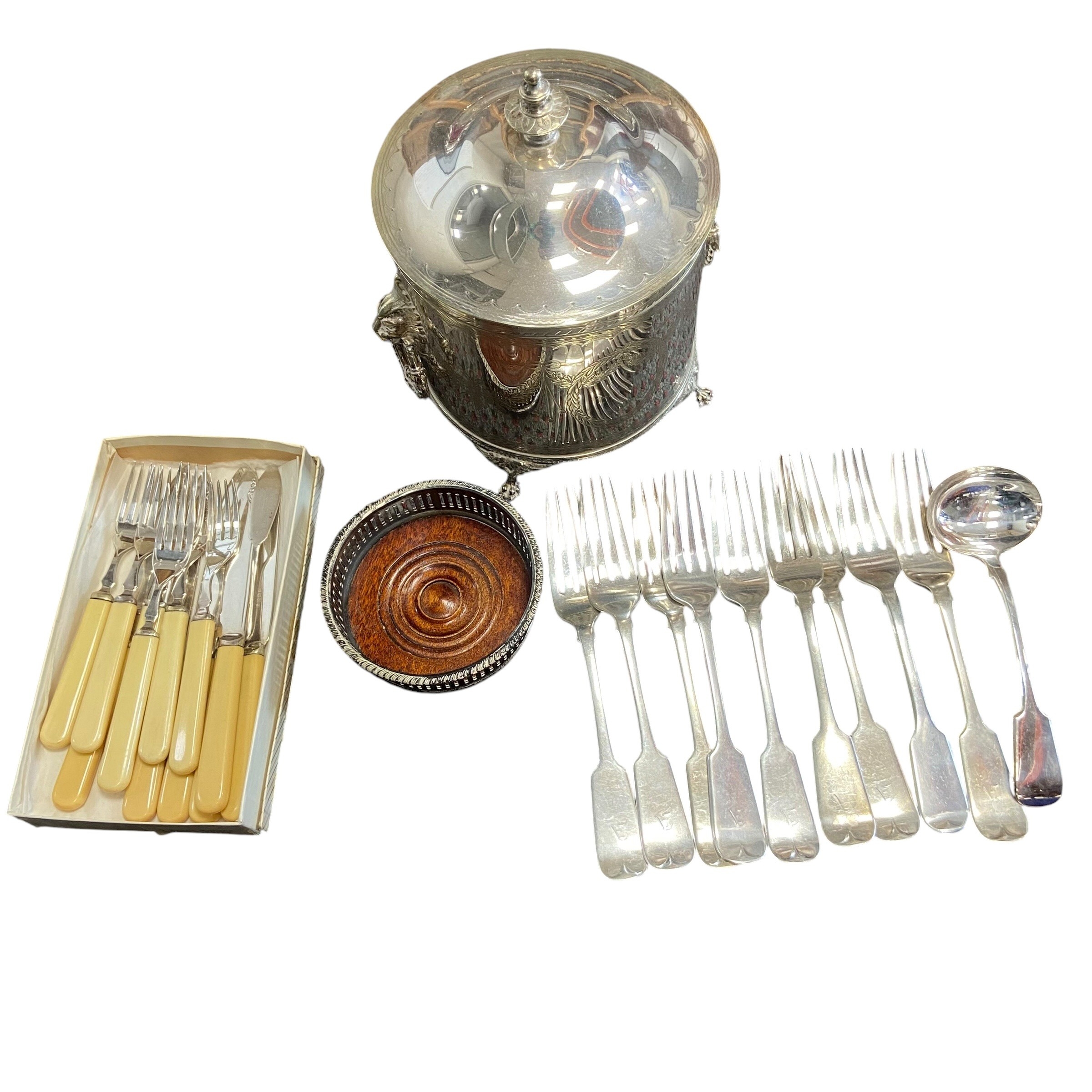 A mixed collection of silver plated and other items to include trays, bowls, teapots, cutlery and - Image 3 of 20