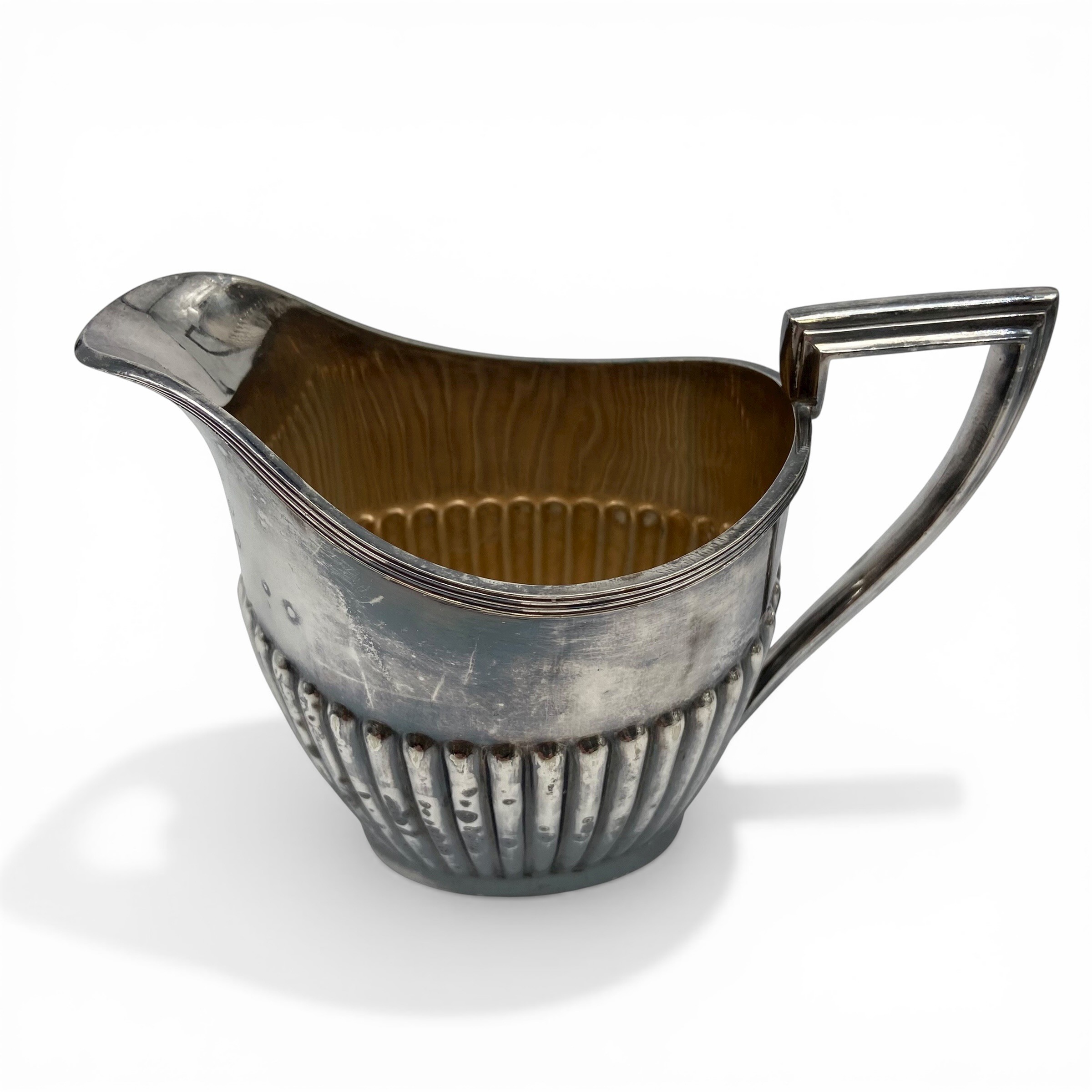 A mixed collection of silver plate to include a Walker & Hall reeded tea and coffee service together - Image 19 of 20