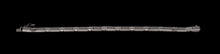 A vintage Italian 18k white gold articulated bracelet with impressed 750 mark. L.19cm Weight: 11g
