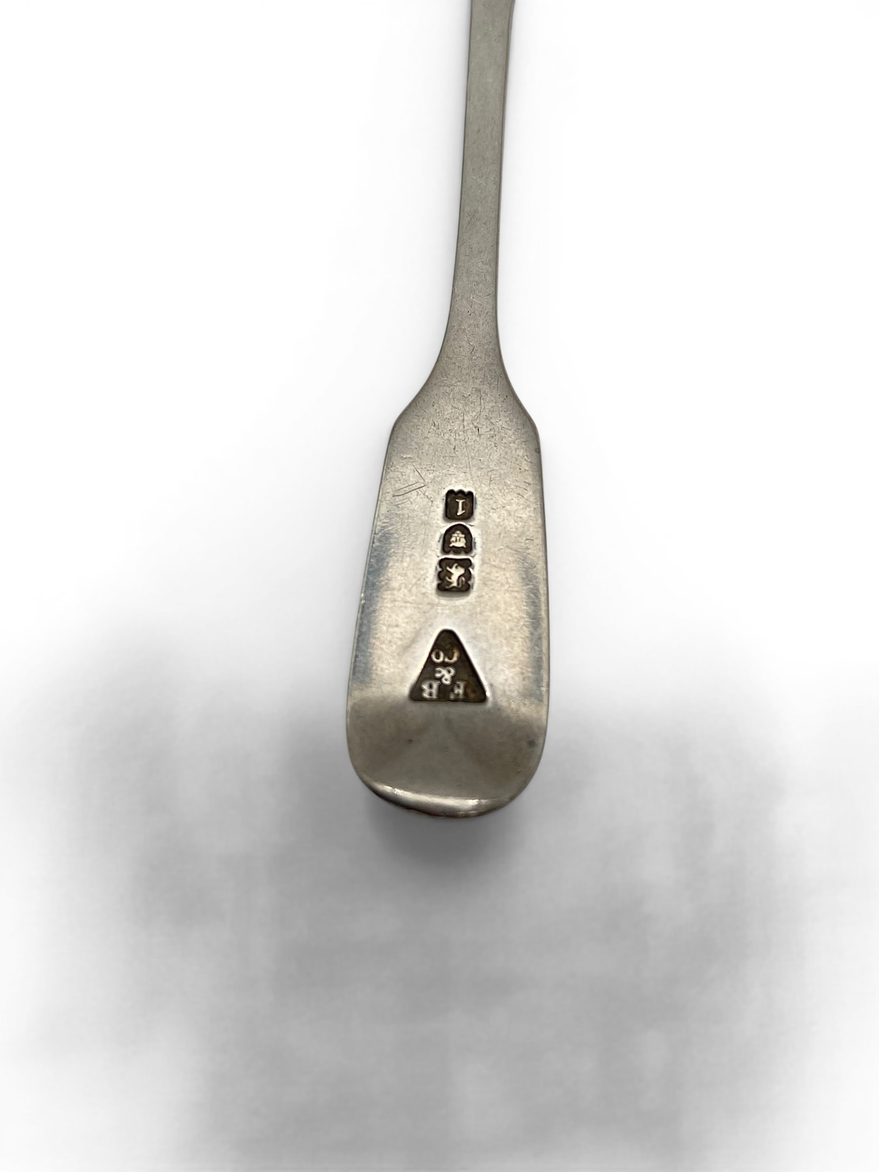 A miscellaneous collection of English hallmarked silver spoons and other items. 124g - Image 2 of 11