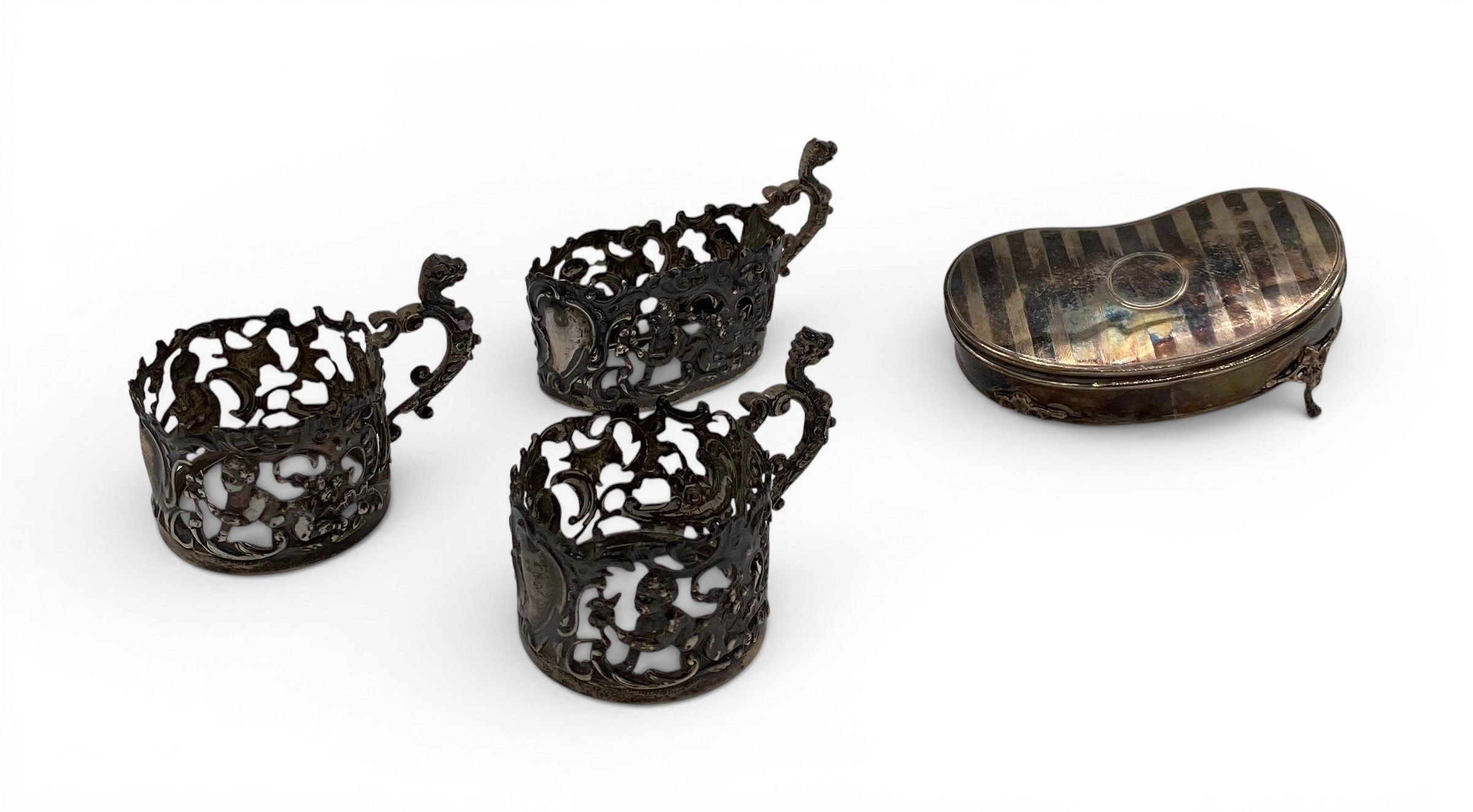 A mixed lot of English hallmarked silver; cup holders, and trinket box. Weight:162g
