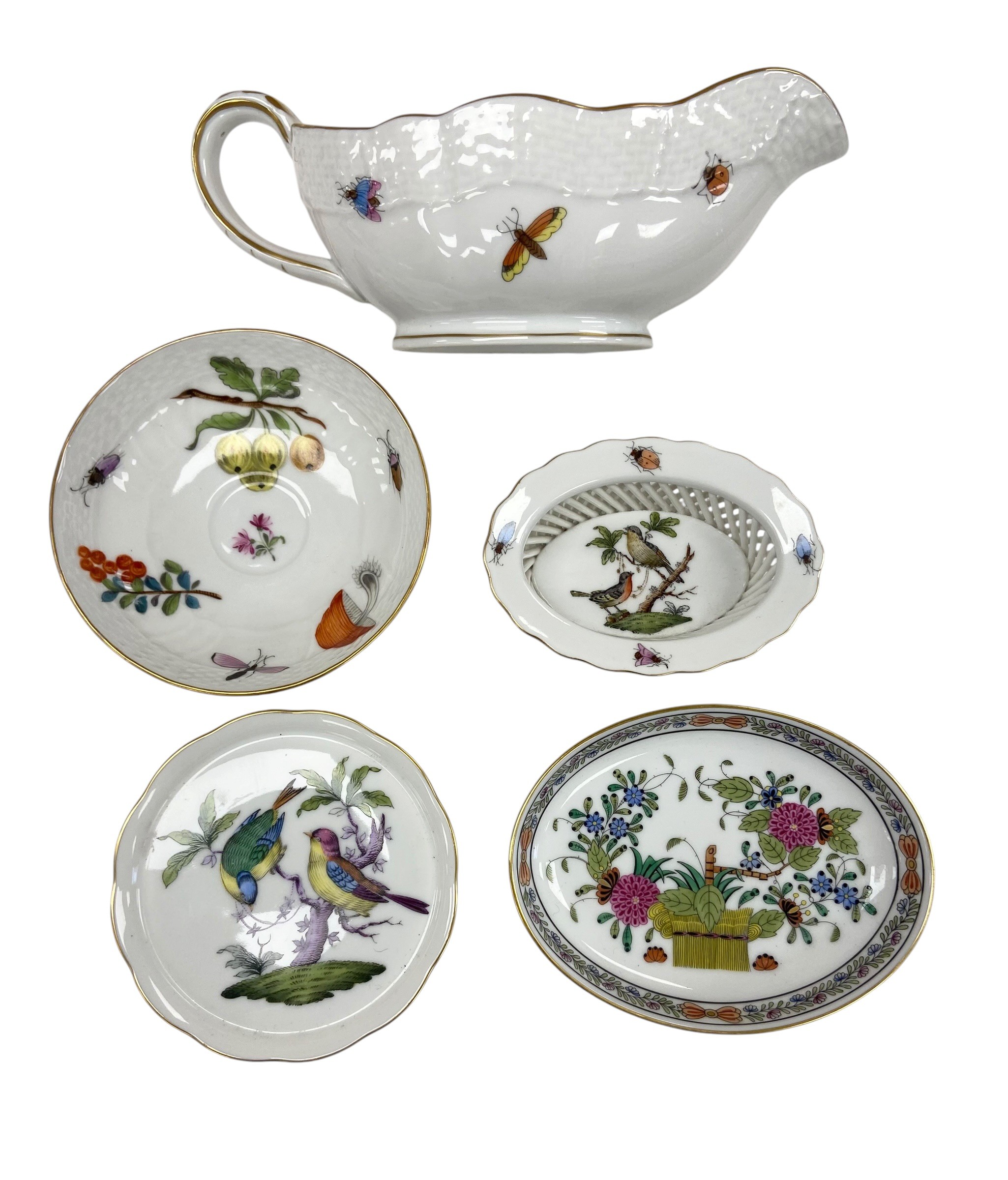 A mixed collection of Herend and other hand decorated porcelain items. - Image 4 of 8