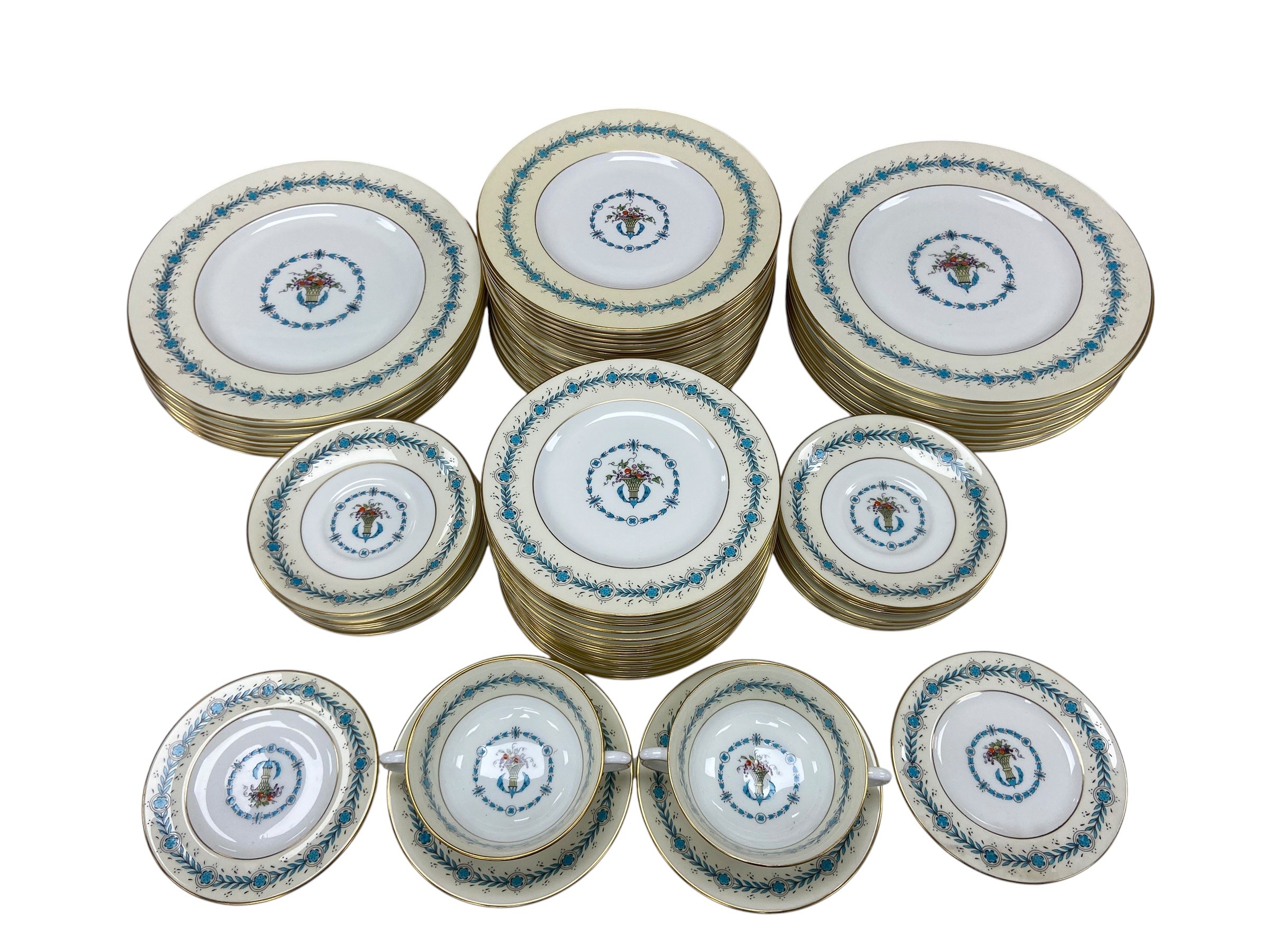 A Coalport 'Queen Elizabeth' pattern part dinner service, 16 dinner plates, 18 dessert, 2 tea - Image 2 of 4