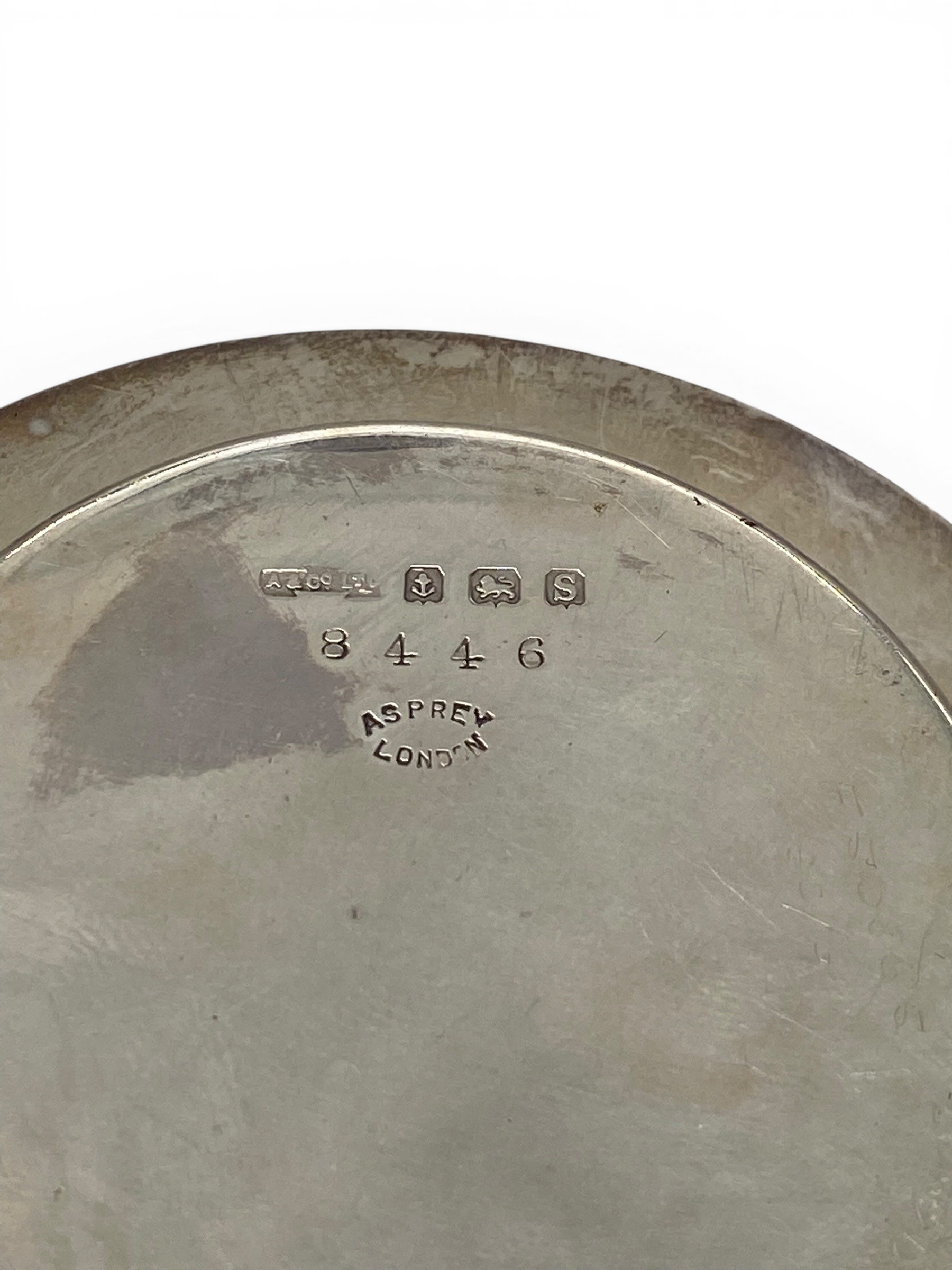 A silver hallmarked christening cup, an Aspreys dish etc. Silver weight: 138g - Image 6 of 7