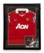 A vintage 2010-11 Paul Scholes signed Manchester United Football Club Nike home shirt with AON