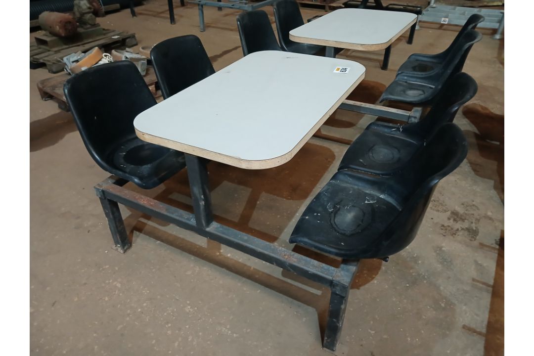 4 Seat canteen pod