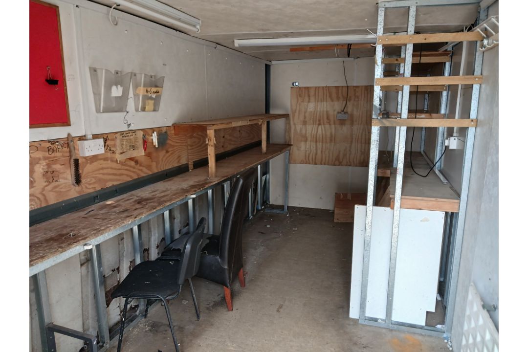 Shipping container boarded out 20 x 8ft x 8.4h - Image 2 of 6