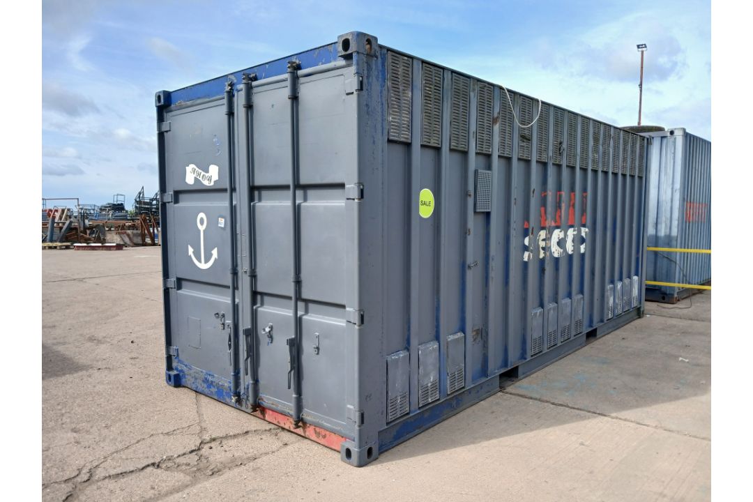 Shipping container boarded out 20 x 8ft x 8.4h - Image 1 of 6