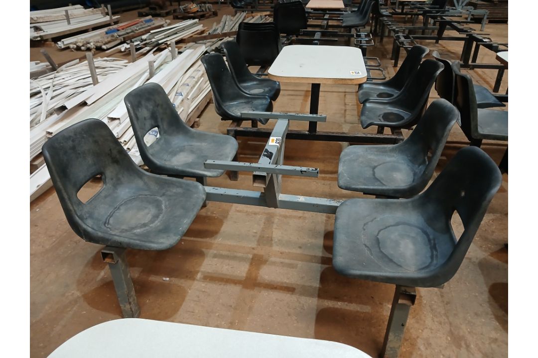 4 Seat canteen pod