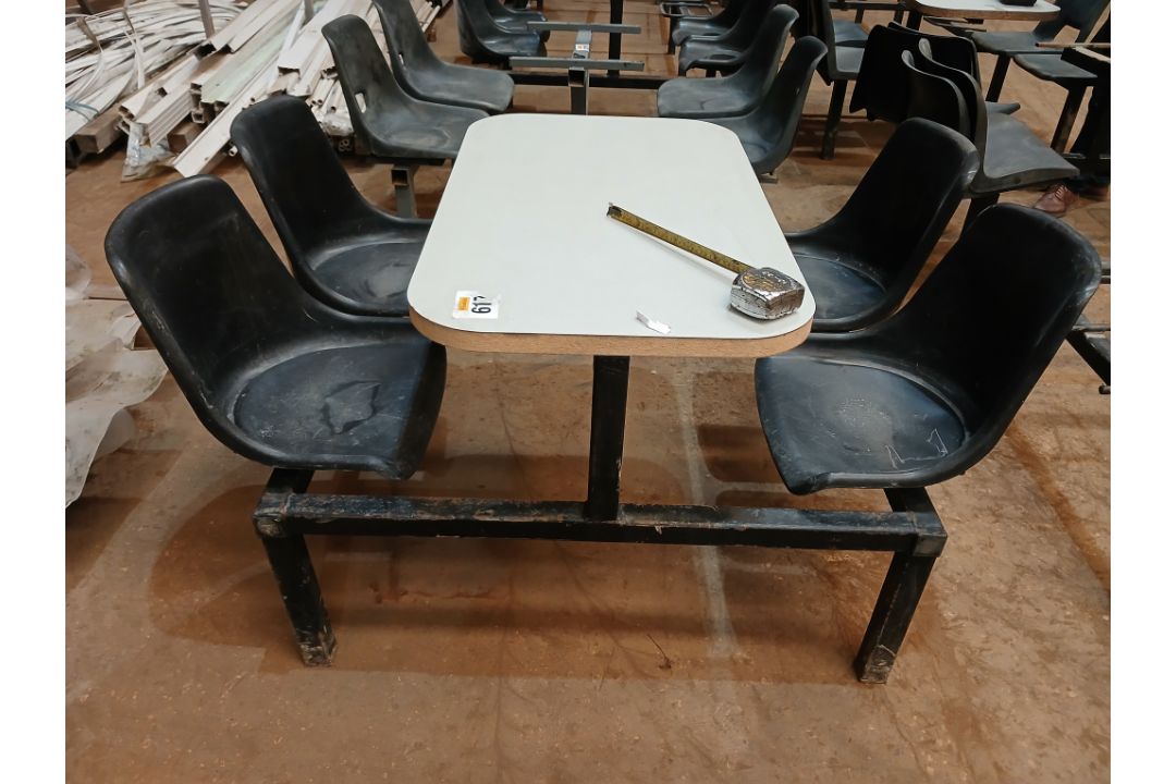 4 Seat canteen pod