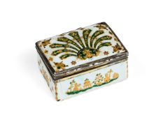 A MID 18TH CENTURY GERMAN ENAMELLED AND GILT SNUFF BOX, POSSIBLY FROMERY WORKSHOP