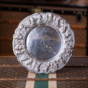 A 19TH CENTURY BURMESE ROYAL SOLID SILVER REPOUSSE DISH, AVA & MANDALAY C. 1890
