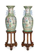 A FINE PAIR OF LATE 18TH / EARLY 19TH CENTURY CHINESE JIAQING PERIOD FLOOR VASES