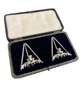 A PAIR OF EDWARDIAN STERLING SILVER MENU HOLDERS IN ORIGINAL BOX, C. 1906