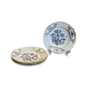 MEISSEN: A SET OF FOUR LATE 19TH / EARLY 20TH CENTURY RICH ONION PATTERN DESSERT PLATES
