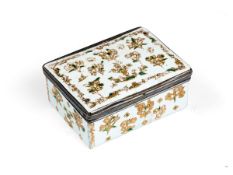 A MID 18TH CENTURY GERMAN ENAMELLED, GILT AND SILVER SNUFF BOX, POSSIBLY FROMERY WORKSHOP