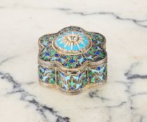 A 19TH CENTURY OTTOMAN CLOISONNE ENAMEL AND SILVER SNUFF BOX