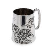 AN EARLY 20TH CENTURY CHINESE EXPORT SOLID SILVER MUG, LUEN HING, C. 1900