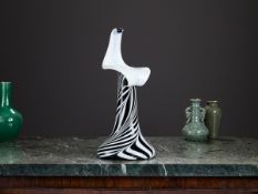 A 1960'S ART GLASS VASE