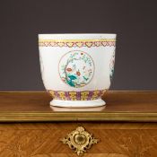 A 19TH CENTURY CHINESE FAMILLE ROSE PORCELAIN JARDINIERE