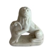 AN 18TH / 19TH CENTURY CARVED MARBLE MODEL OF A LION