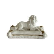 A MINTON PORCELAIN SPANIEL, EARLY 19TH CENTURY