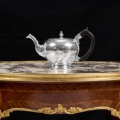 A FINE GEORGE II STERLING SILVER TEAPOT, LONDON, C.1743, BENJAMIN CARTWRIGHT I