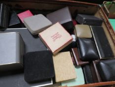 A suitcase of vintage jewellery boxes etc