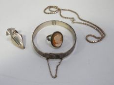 A bag of silver and white metal jewellery