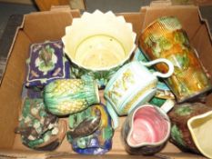 A tray of assorted Majolica style ceramics etc