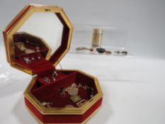 A jewellery box and contents to include a 9ct cabochon ring approx weight 3.1g